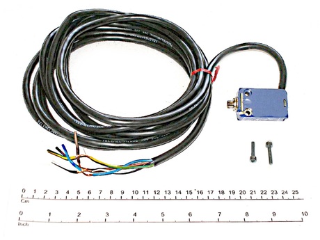 P3YL079 LIMIT SWITCH